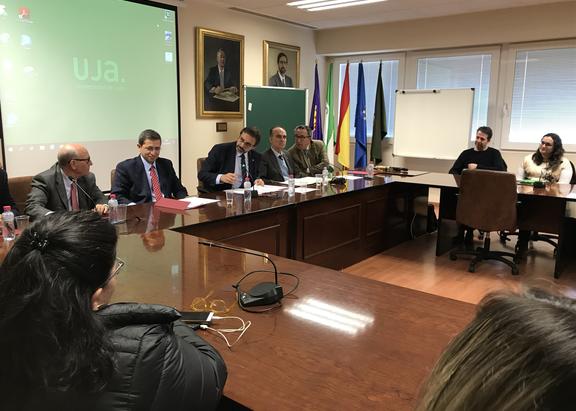 Momento de la clausura del Título de experto en cata de aceite de oliva
