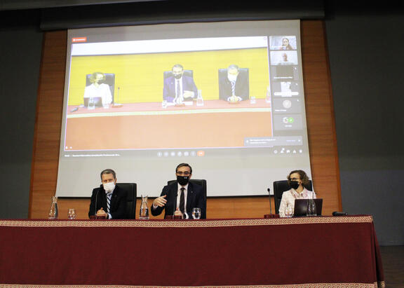 Gerardo Pérez Chica, Juan Gómez Ortega e Hikmate Abriouel Hayani.