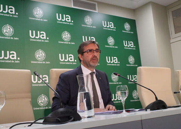 El Rector de la UJA, Juan Gómez Ortega.