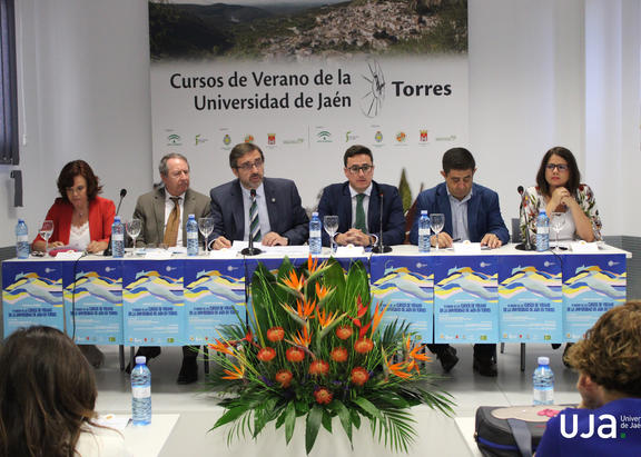 Momento de la inauguración de los Cursos de Verano de la UJA en Torres