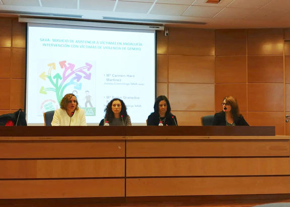 Momento de la conferencia 'Servicio de Asistencia a las Víctimas en Andalucía (SAVA): intervención con víctimas de violencia de género'