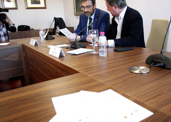 Juan Gómez y Francisco Vañó, en la presentación en marzo de 2019 de la quinta edición del premio.
