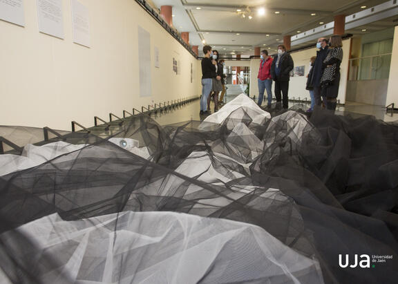 La UJA inaugura la exposición ‘Creación artística para la difusión del patrimonio cultural. La obra de Santiago Ydáñez’