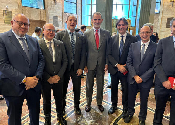 El Rector Nicolás Ruiz, junto a Su Majestad el Rey, y otros Rectores andaluces.