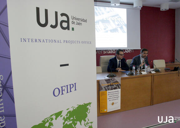 Francisco Díaz y Juan Gómez, durante la inauguración de la Semana Europea de la UJA