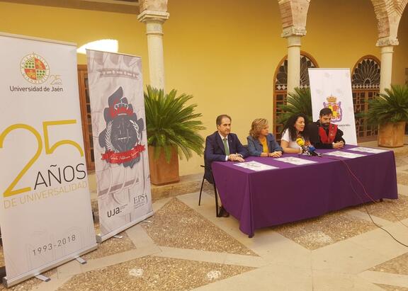 Momento de la presentación del VIII Certamen de Tunas