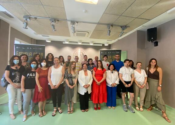 Representantes institucionales, personal técnico y personal investigador de la UJA participante en la Escuela de la Ciencia de la UJA.