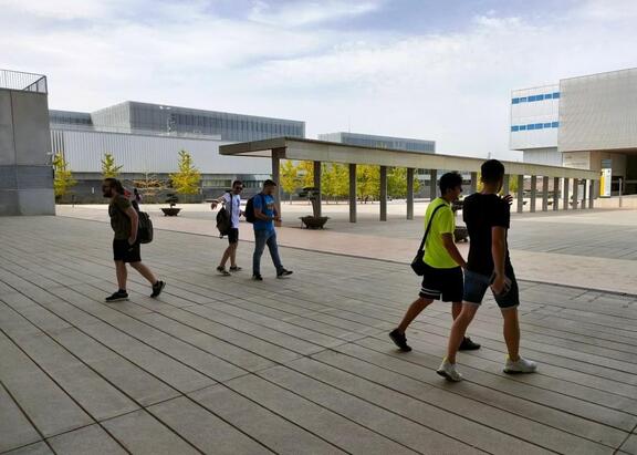 Alumnado en el Campus Científico-Tecnológico de Linares.