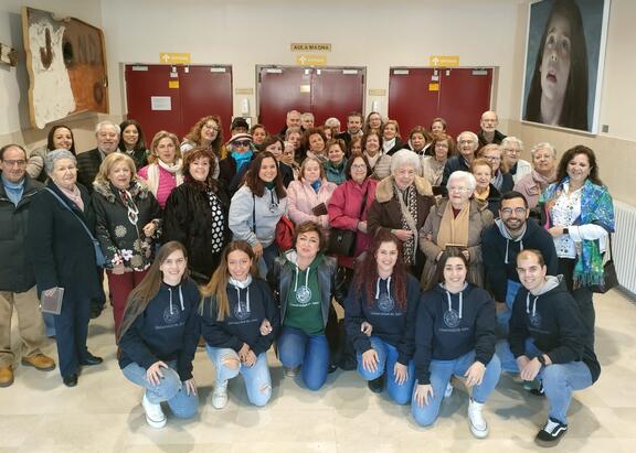 Representantes institucionales, investigadoras y participantes en la jornada.