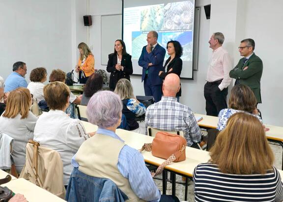 Inicio de la actividad en la sede de Linares.