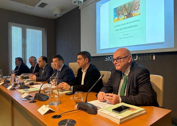 Acto de presentación del Informe de Coyuntura Oleícola 2025.