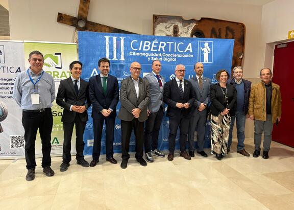 Acto inaugural del Congreso Divulgativo sobre Seguridad en el Uso de las TIC y Tecnoadicciones, en el Aula Magna del Campus Las Lagunillas