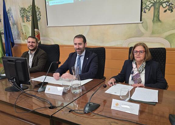 De izquierda a derecha, Juan Antonio Parrilla, José Ignacio Jiménez y Marta Muñoz.