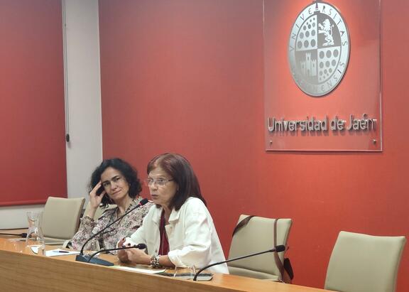Isabel Abad y Reyes Moreno en el programa 'UJA Talento Senior".