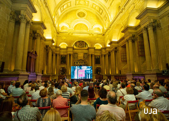 Presentación del audiovisual, en la Sacristía de la Catedral de Jaén.