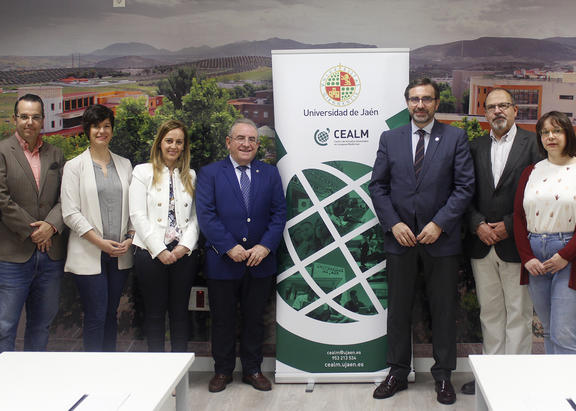 Joaquín M. Cruz, Alicia Arjonilla, Eva Mª Murgado, Antonio Bueno, Juan Gómez, Alejandro Alcaraz y Elisa Esteban. Foto: José Ignacio Fernández. 