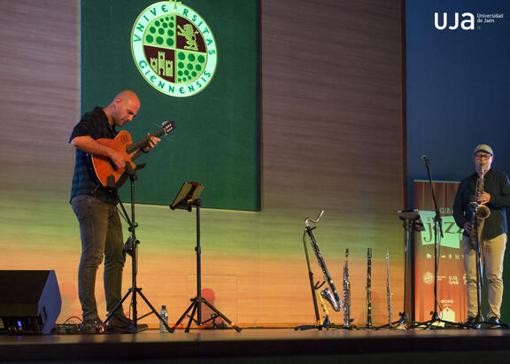 Carlos López y Sergio Albacete, durante el concierto. Fotografía: Fernando Mármol