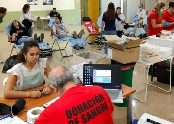 Donación de sangre en la UJA