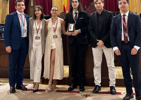 Equipo de la UJA subcampeón del III Torneo Nacional de Debate ADB.