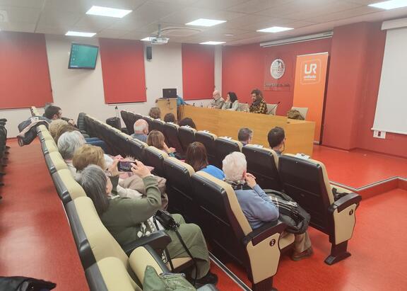 Julio Á. Olivares, Isabel Abad y Antonio Montilla, en el programa especial de radio emitido desde la Antigua Escuela de Magisterio
