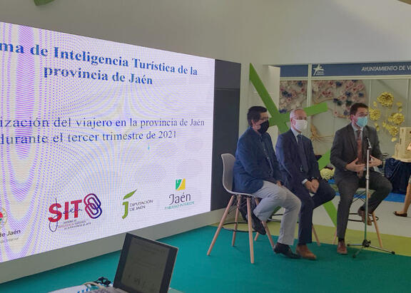 Presentación del informe en Tierra Adentro 2021.