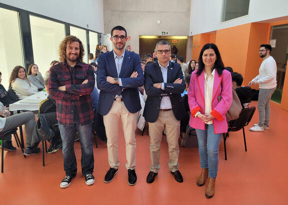 De izquierda a derecha, Julio A. Olivares, Javier Fernández, Manuel Valverde y Manuela Ortega.