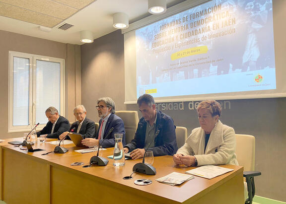 Acto inaugural de las jornadas sobre ‘Memoria Democrática, Educación y Ciudadanía en Jaén. Propuestas y experiencias de innovación’.