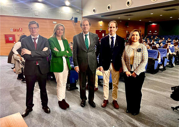 De izquierda a derecha, Félix A. Grande, María Teresa Pérez Giménez, Ignacio Osborne, Óscar Arévalo y Rocío Martínez.