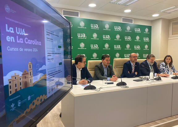 Presentación de los XXIV Cursos de Verano Intendente Olavide de la UJA en La Carolina.