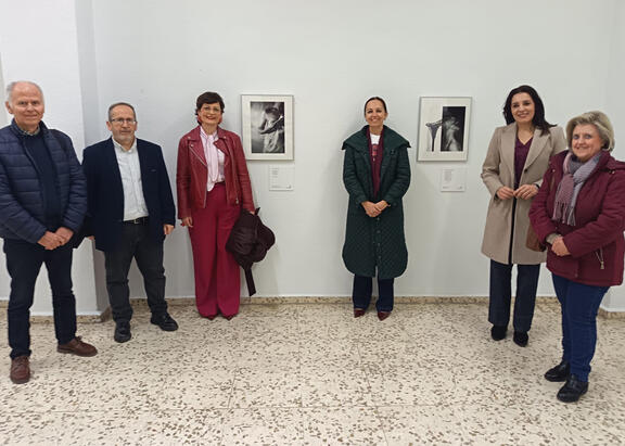 Representantes institucionales, en la inauguración de la muestra en la antigua EPSL.