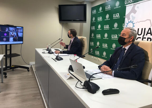 Intervención del Rector, junto a Juan R. Lanzas, en la inauguración de la jornada.