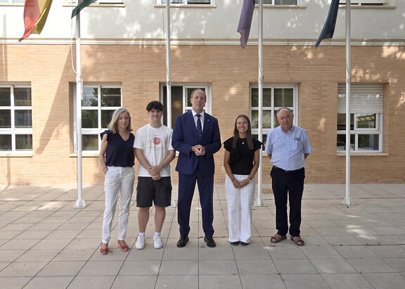 Mª Teresa Pérez, Pablo Garzón, Nicolás Ruiz, María Martínez y José Rodríguez.