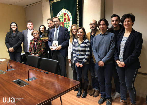 Foto de familia, durante el reconocimiento