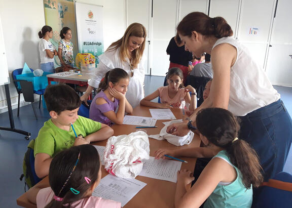 Eva Mª Murgado, con los participantes en el último taller.