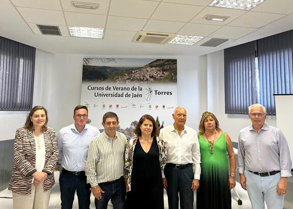 Mª del Carmen Pegalajar, Roberto Moreno, Francisco Reyes, María Garzón, Juan M. de Faramiñán, Pilar Fernández y Baltasar Garzón.