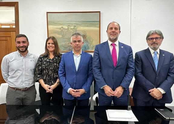 De derecha a izquierda, Alberto del Real, Nicolás Ruiz, Emilio Torres, Gema Lara y Juan Carlos Canalejo.