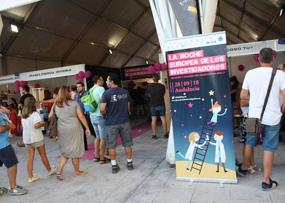 Carpa que alberga la Feria de la Ciencia, en la edición del pasado año.