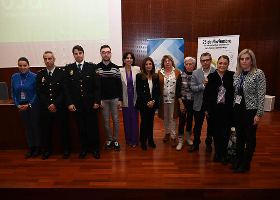 Autoridades y ponentes de las jornadas.