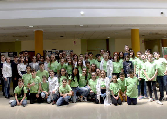 Alumnado participante, profesorado y organizadores, en la UJA. Foto: José Ignacio Fernández.