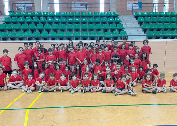 Participantes en las Escuelas Deportivas de Verano de la UJA en el Campus Las Lagunillas.