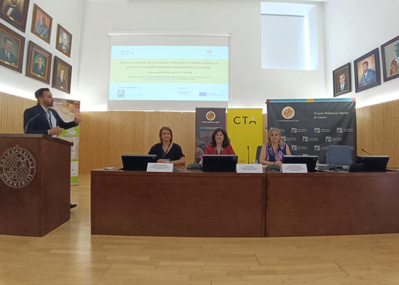 Jornada celebrada en la EPS de Linares.