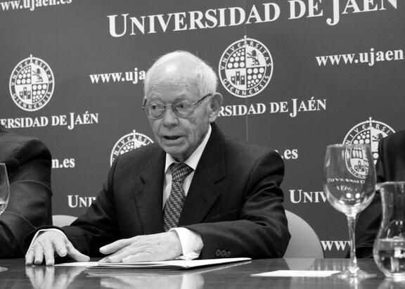Luis Berges Roldán, en el acto de reconocimiento como Natural de Jaén 2014.