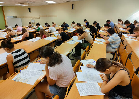 Una de las pruebas de la PEvAU de la convocatoria extraordinaria de julio, celebrada en la UJA.