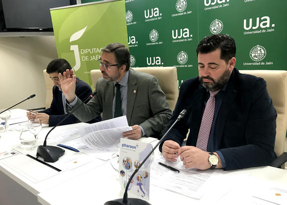 Andrés Rodríguez, Juan Gómez y Francisco Reyes, en la presentación del proyecto.