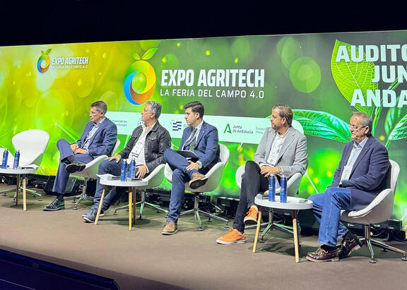 Un momento de la celebración de la mesa redonda en Expo Agritech.