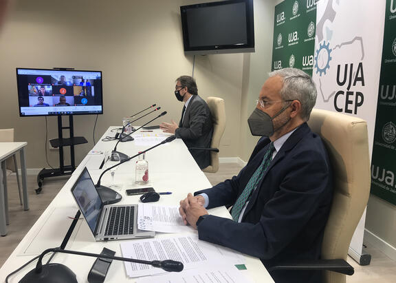 Intervención del Rector de la UJA, junto a Juan R. Lanzas, en la inauguración de la jornada.