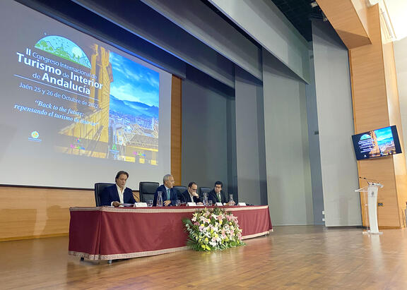 Acto inaugural del II Congreso de Turismo de Interior de Andalucía, celebrado en octubre en la UJA.