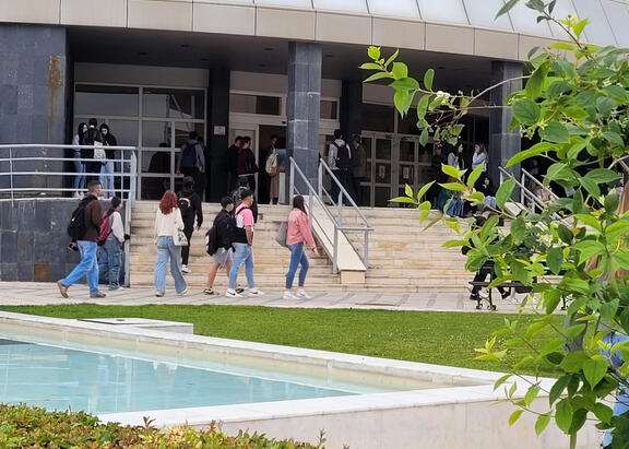 Alumnado de la UJA en el Campus Las Lagunillas.