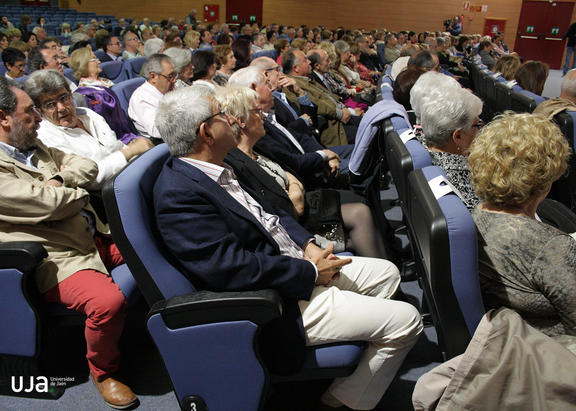 Alumnado asistente al acto de clausura.