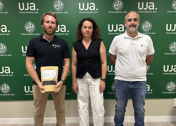 De izquierda a derecha, Víctor Díaz, Carmen Martínez y Antonio J. Manzaneda.